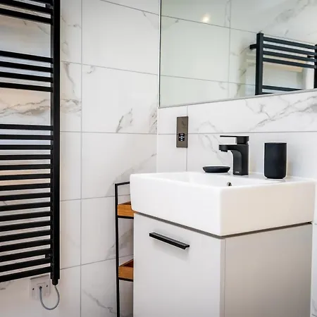 11 - Bootham House *