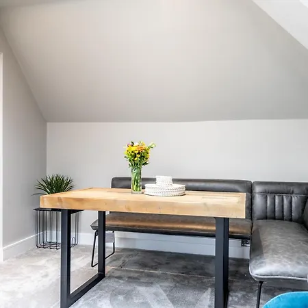 11 - Bootham House *